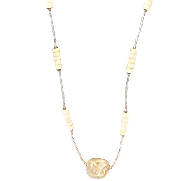 White Stone Beaded Necklace 20" Unsigned Barrel Closure - Picture 2 of 5